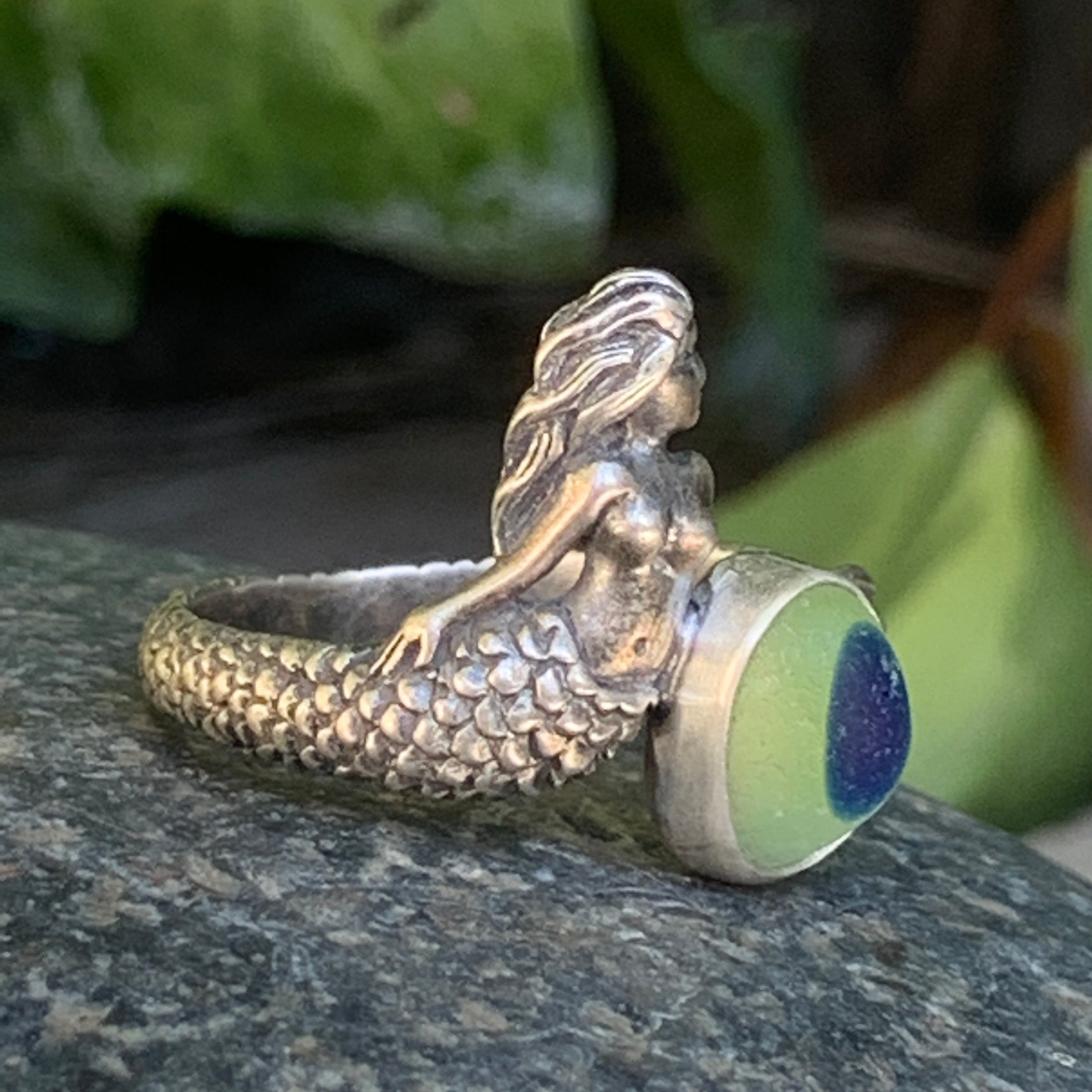 Yellow and Blue UV Davenport Mermaid Ring size 11.5